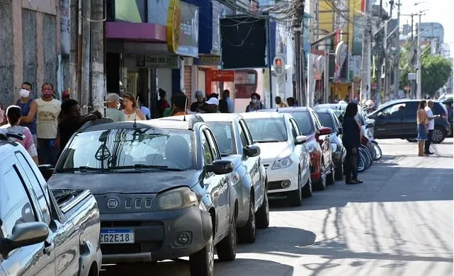Implantação da Zona Azul deve fortalecer comércio e organizar o trânsito no centro de Feira