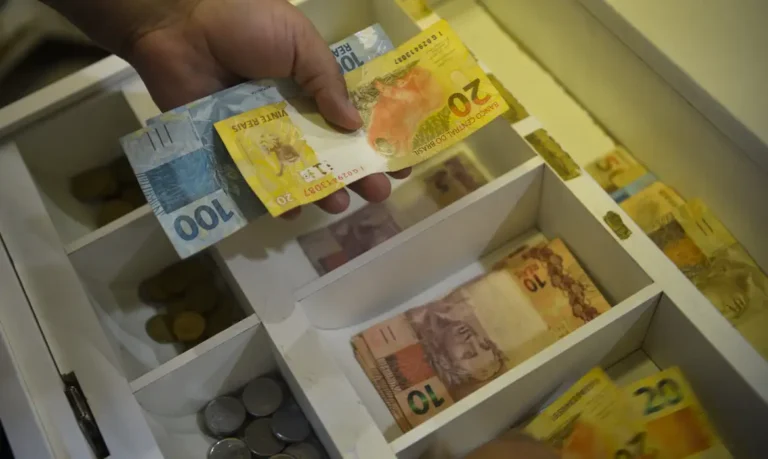 Desenrola: bancos devem transferir valores esquecidos a fundo público