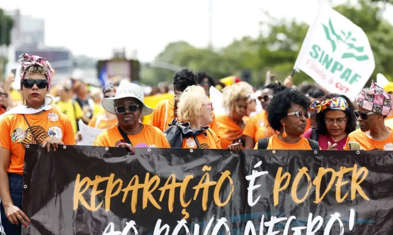 13 de maio: dia de reflexão sobre como reparar danos da escravidão, defende o movimento negro