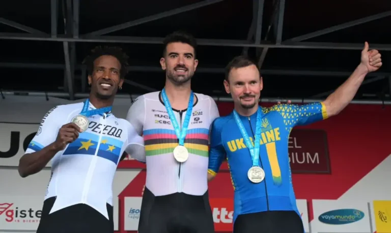 Lauro Chaman é ouro em etapa da Copa do Mundo de ciclismo de estrada