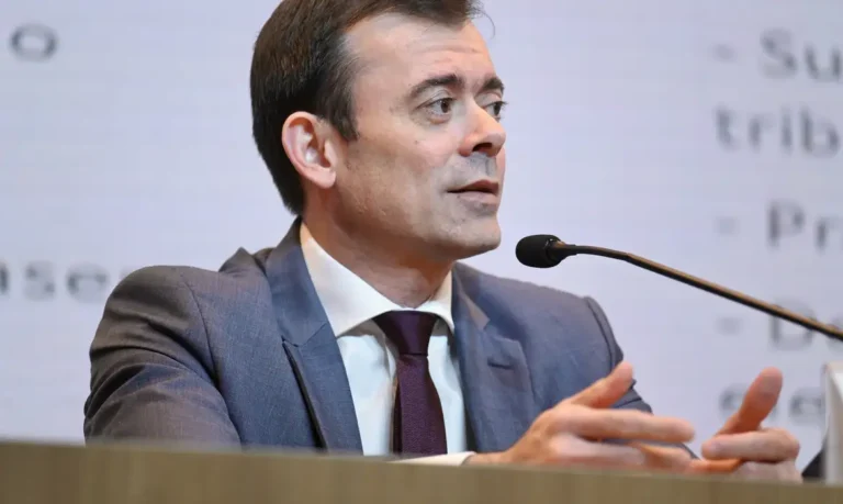 Governo fará ajuste no Desenrola Fies para vetar bets