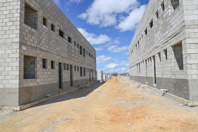 Governo Municipal vistoria obras da Vila do Servidor, que tem entrega prevista para 2028