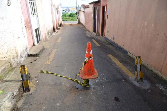 Mudança no tráfego do “Beco do Amor” busca garantir segurança de moradores e preservar imóveis no Alto Maron