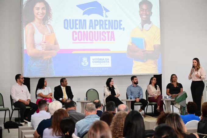 Prefeitura de Vitória da Conquista garante oportunidades de graduação e outros benefícios a servidores
