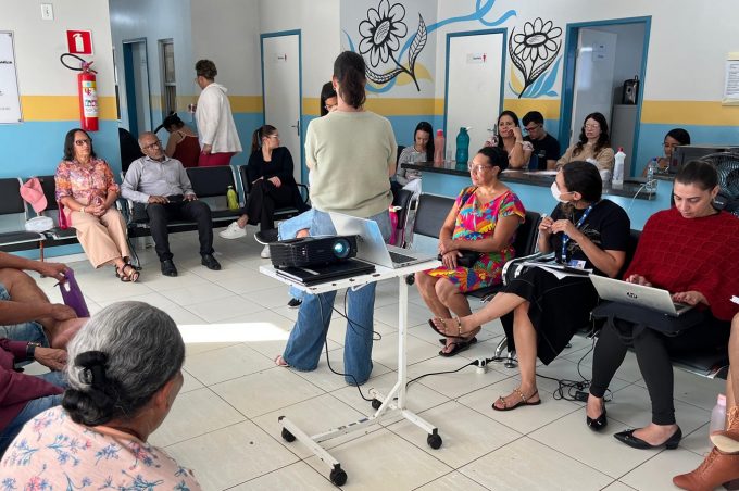 Servidores municipais e moradores participam de pré-conferência de saúde