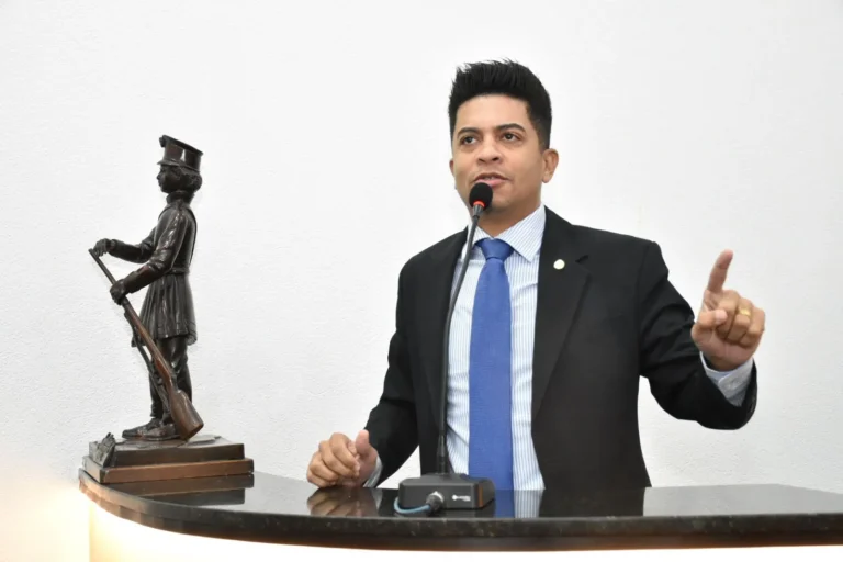 Moradores de Terra Dura reivindicam da Coelba a instalação de um transformador