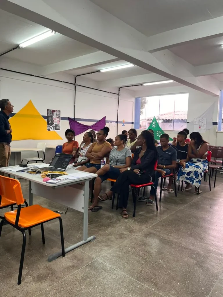 Dia D de entrega do Bolsa Presença mobiliza rede estadual