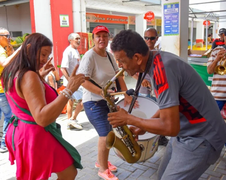 Prefeitura de Juazeiro celebra dia das mães nas Feiras e Mercados do município com programação especial