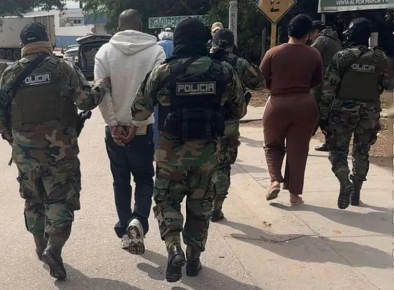 Polícias da Bahia, da Bolívia e Interpol concluem extradição de líder de facção e da sua esposa
