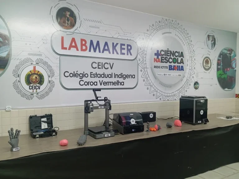 Laboratório Maker leva inovação e fortalece pesquisa científica entre estudantes indígenas, em Coroa Vermelha