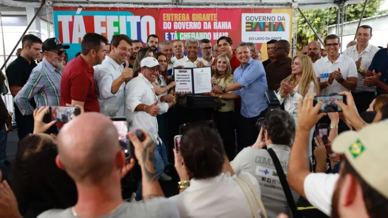 Governador Jerônimo entrega investimentos em saúde, abastecimento e infraestrutura em Guanambi