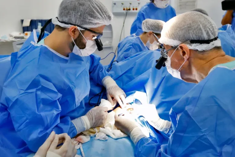 Mutirão de cirurgias de mão do Hospital Ortopédico da Bahia beneficia 86 pacientes do SUS