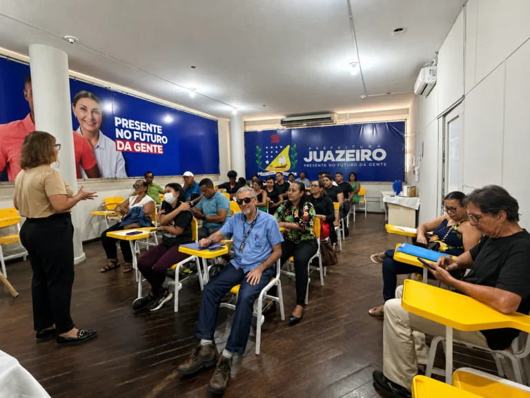 Servidores de Juazeiro concluem formação em educação financeira do programa “Servidor no Azul”