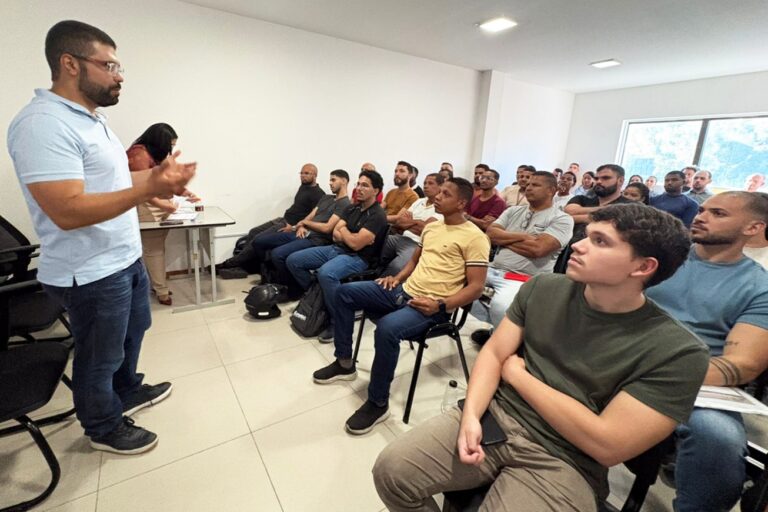 Novos agentes de combate às endemias da Prefeitura de Feira recebem certificação