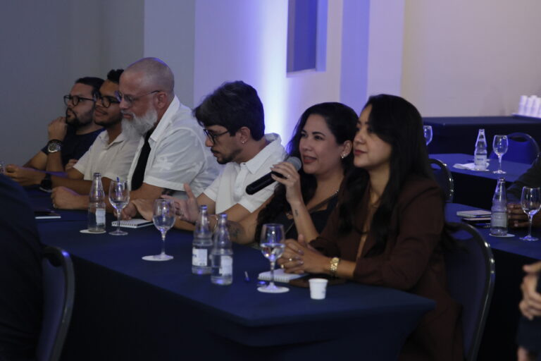Encontro promovido pelo NH Feira de Santana debate saúde mental do jornalista