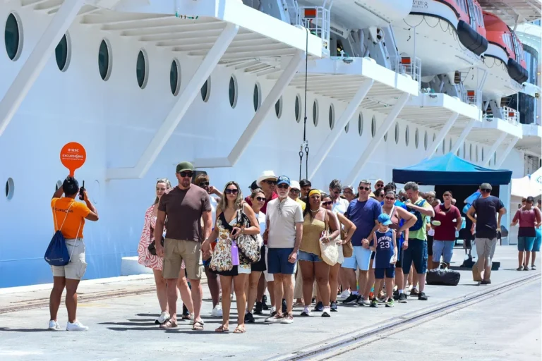 Temporada de cruzeiros 2025/2026 registra mais de 170 mil passageiros em Salvador